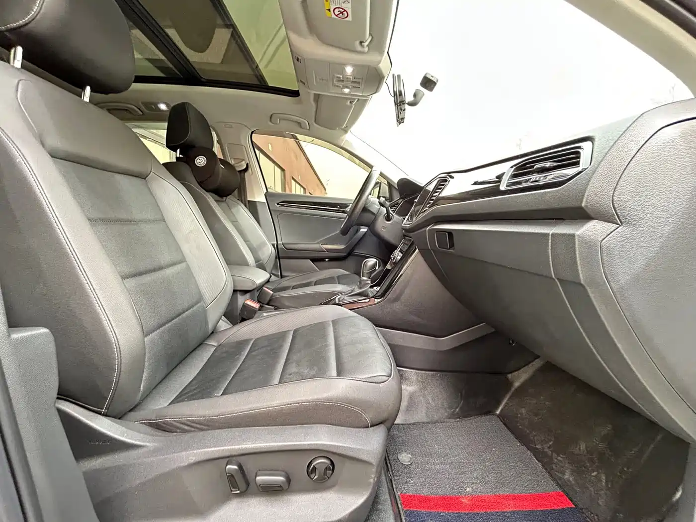 Volkswagen T-ROC 2022 280TSI DSG 2WD Comfort PLUS фото 29
