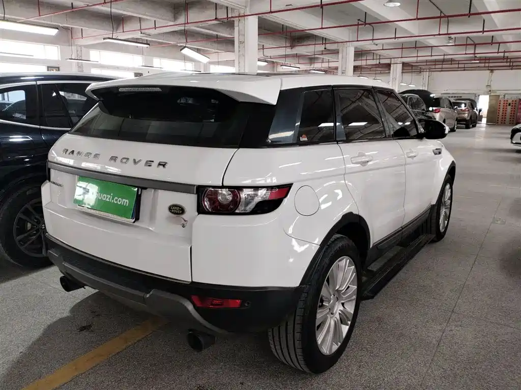 Land Rover Range Rover Evoque 2015 2.0T 5-Door Intelligent Edition фото 7