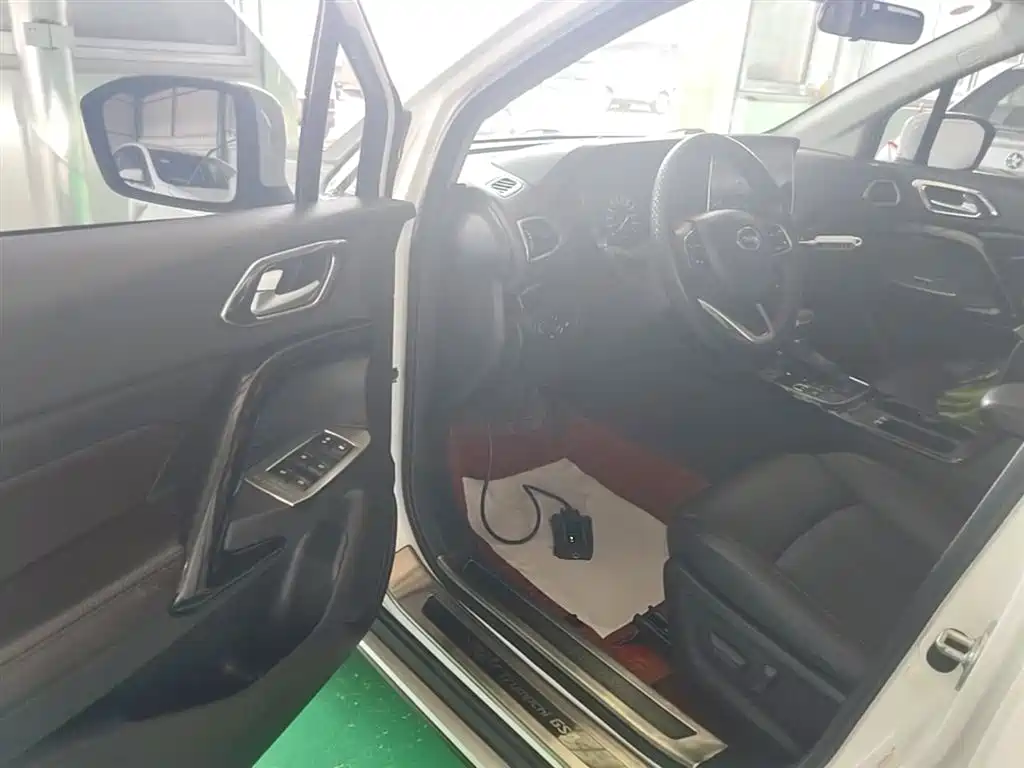 GAC Trumpchi Trumpchi GS4 2018 235T Automatic 2WD Luxury Smart Connect Million Commemorative Edition фото 16