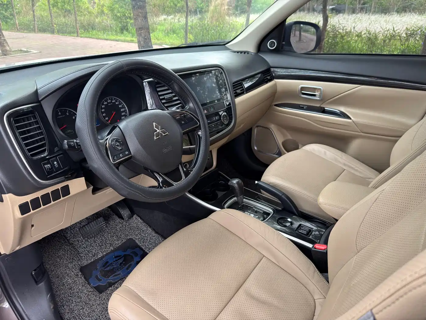 Mitsubishi Outlander 2018 2.0L 2WD Glory Edition 5-seater фото 5
