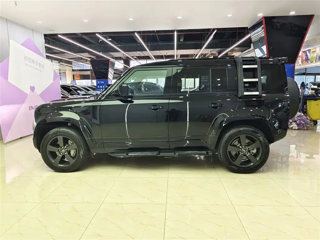 Land Rover Defender 2024 110 3.0T P400 X-DYNAMIC HSE фото 7