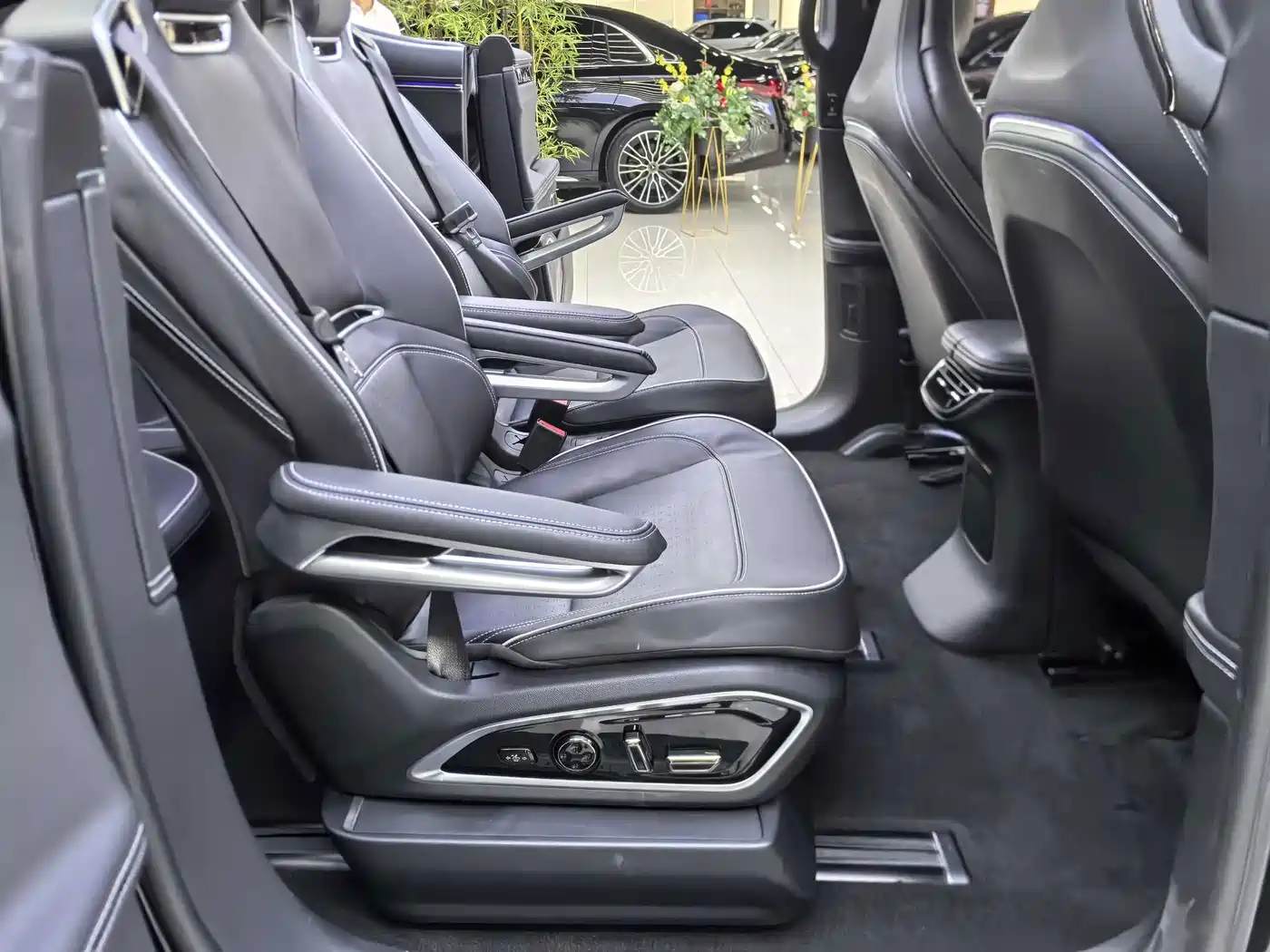 HiPhi X 2024 2021 Performance Edition 6-Seater