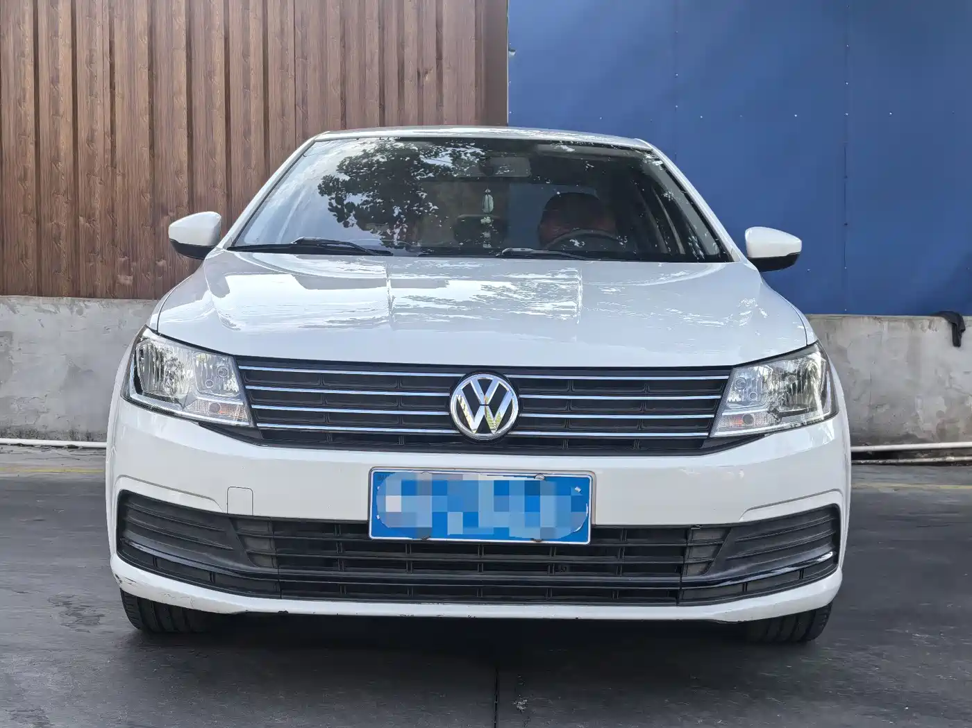 Volkswagen Lavida 2017 1.6L Automatic Trend Edition фото 2