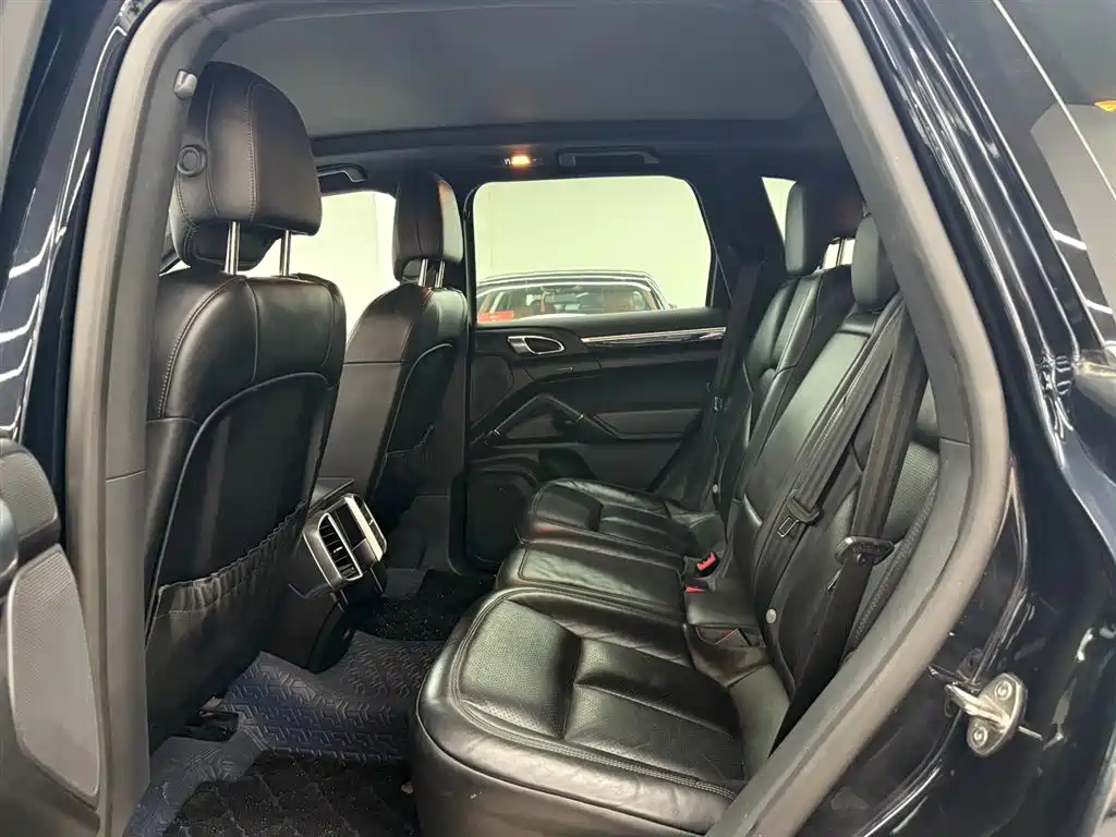 Porsche Cayenne 2016 Cayenne Platinum Edition 3.0T фото 7