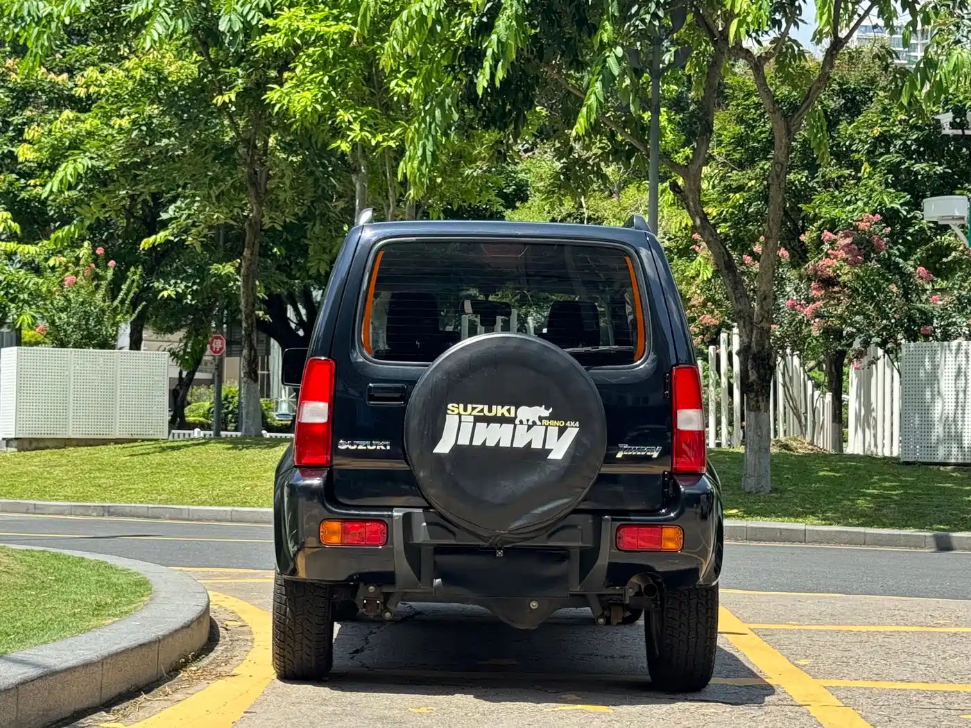 Photo 12 - Suzuki Jimny (Import)