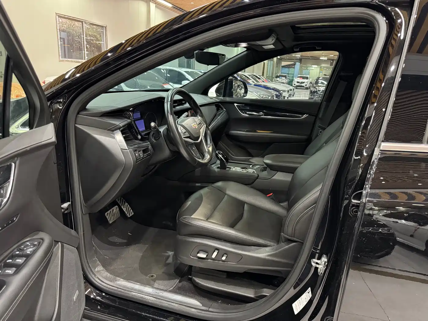Cadillac XT5 2022 2.0T 2WD Luxury фото 10