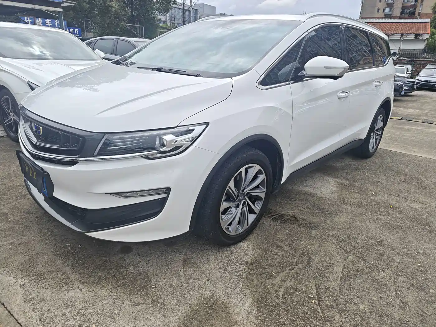 Photo 1 - Geely Jiaji