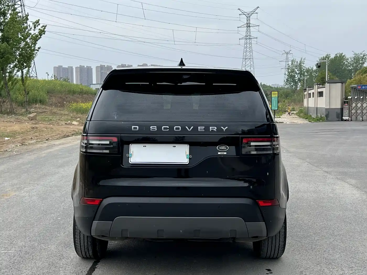 Land Rover Discovery 2017 3.0 SC V6 SE фото 6
