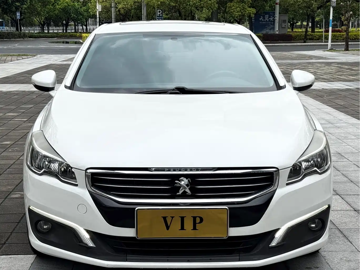 Peugeot 508 2015 1.6THP Auto Comfort Edition фото 2