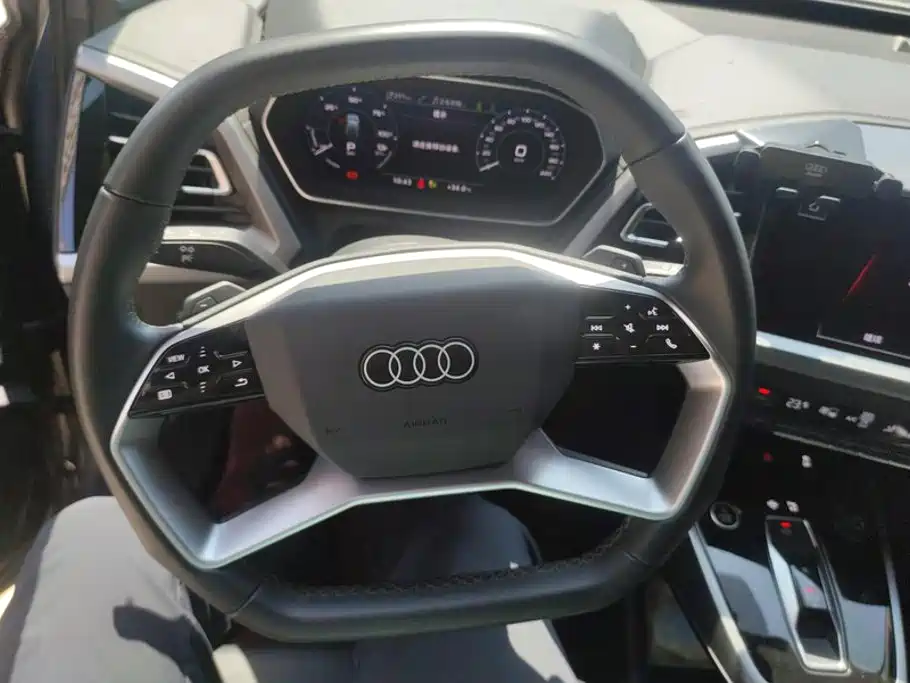 Audi Q4 e-tron 2025 2024 40 e-tron Champion Commemorative Edition
