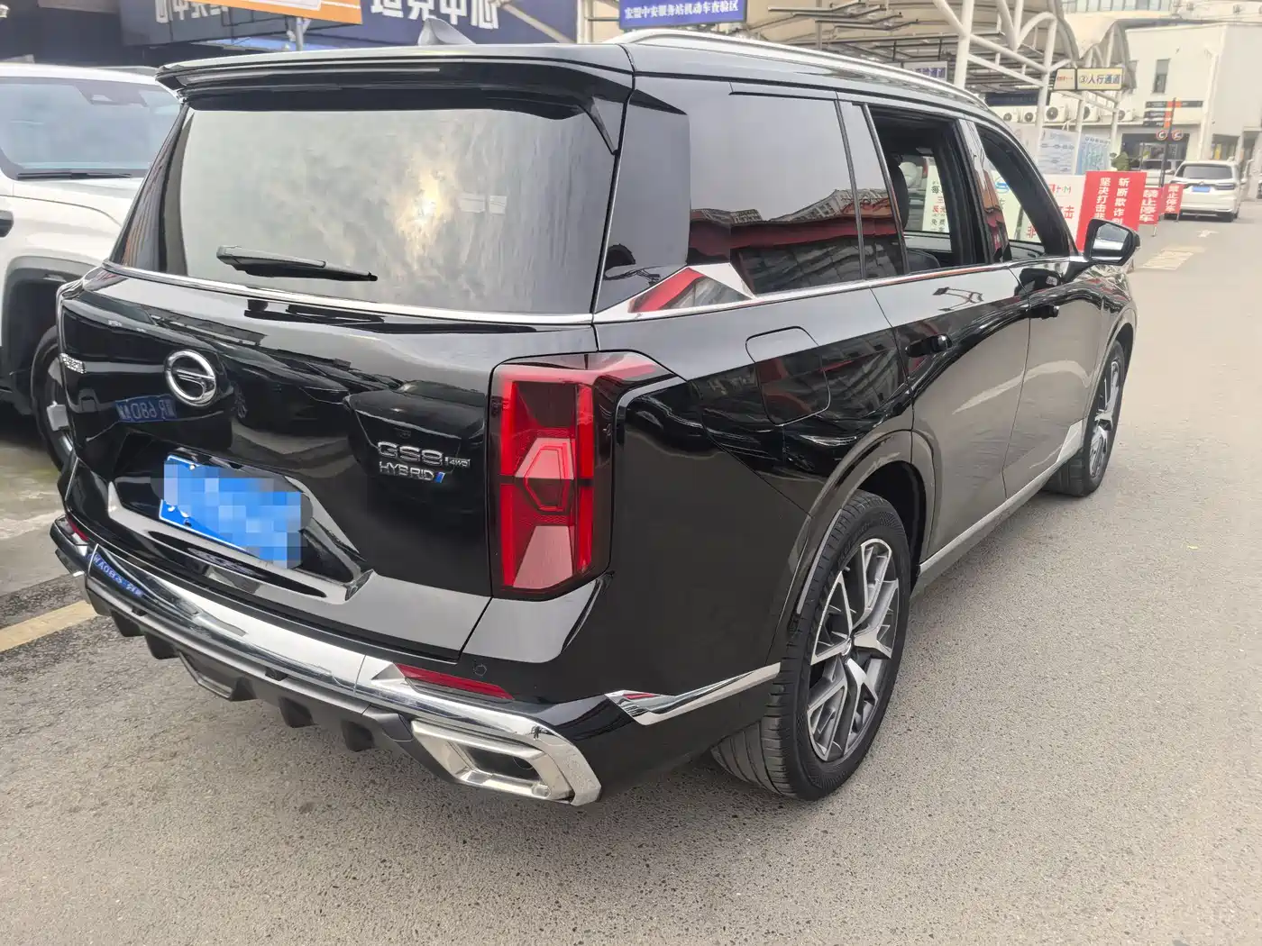 GAC Trumpchi Trumpchi GS8 2022 Hybrid Series 2.0TM 4WD Premium Edition (7-Seater) фото 18