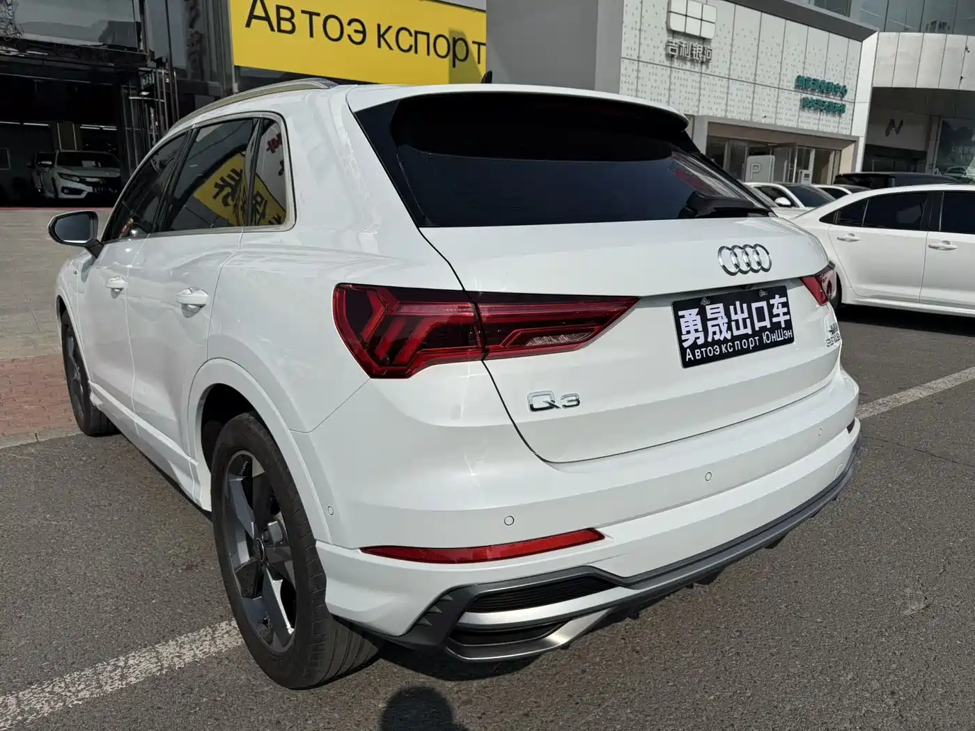Audi Q3 2022 35 TFSI Fashion Dynamic фото 4