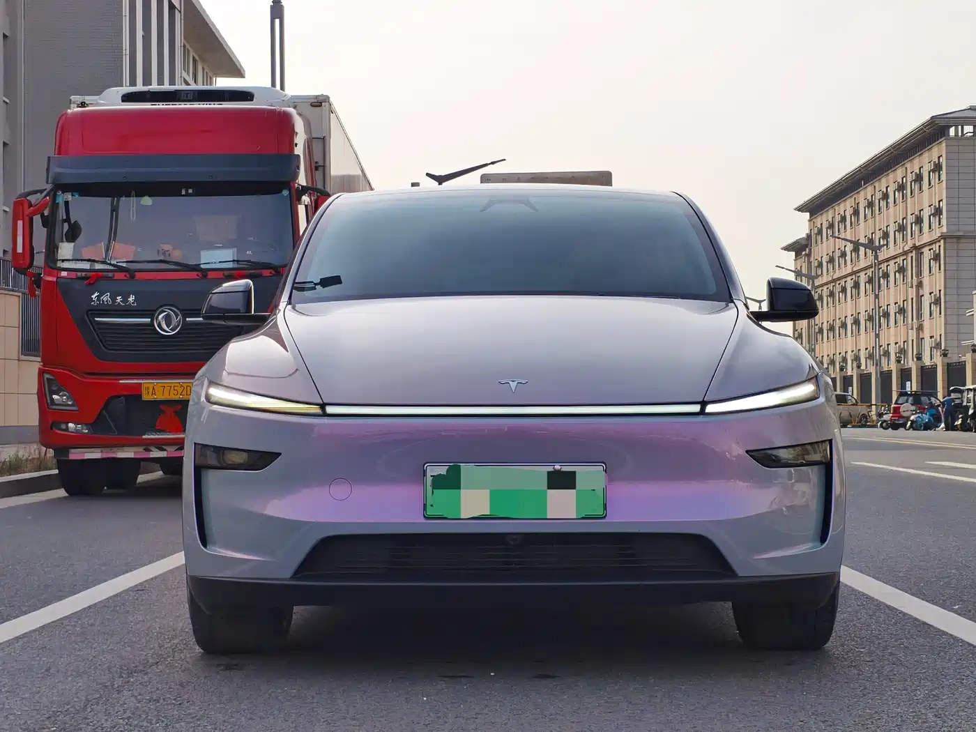 TESLA MODEL Y