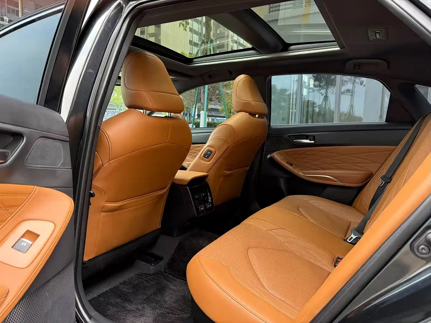 Фото 4 - Toyota Avalon