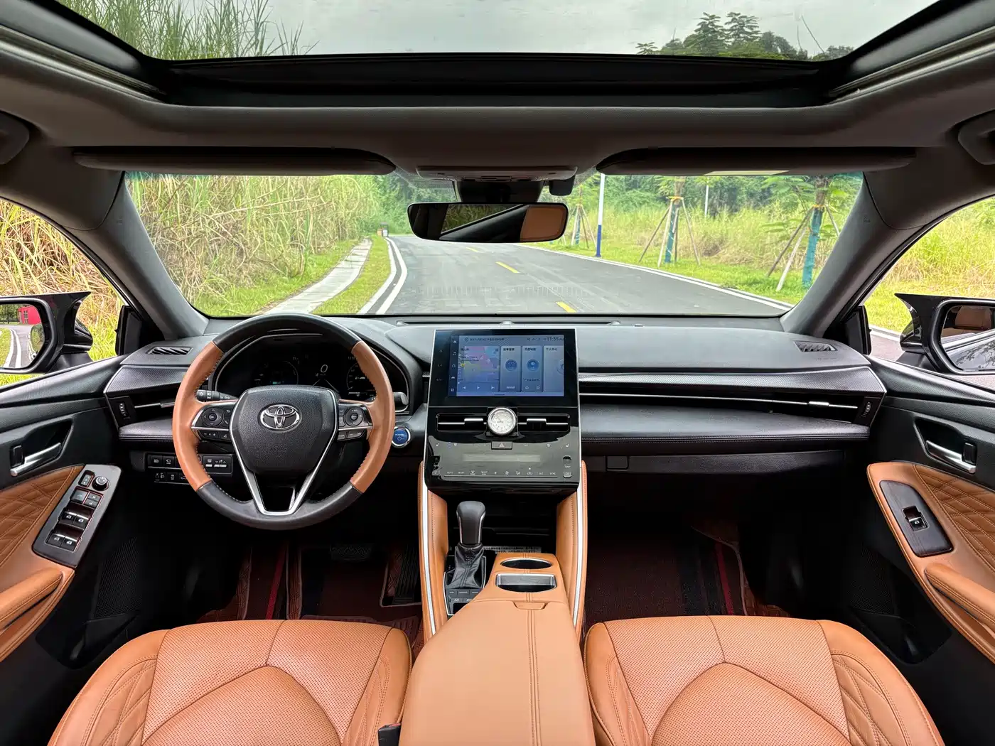 Фото 6 - Toyota Avalon