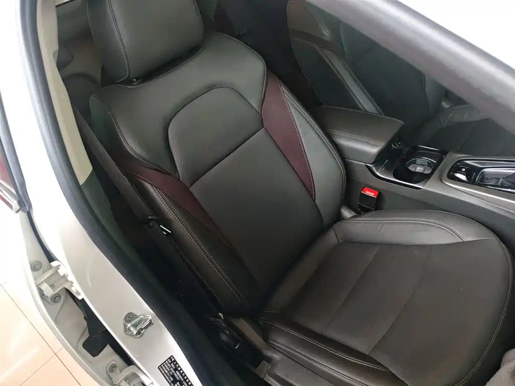 Chevrolet Malibu 2018 530T Automatic Luxury Edition фото 20