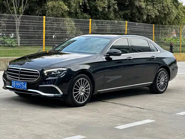 MERCEDES-BENZ E CLASS