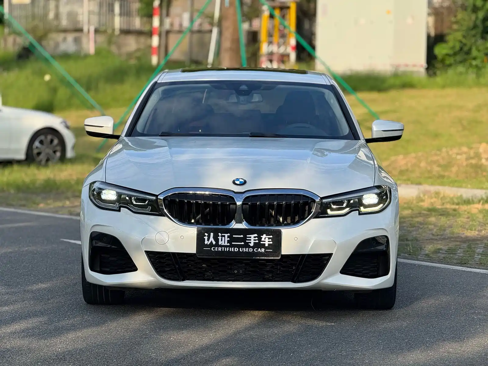 Photo 5 - BMW 3 Series