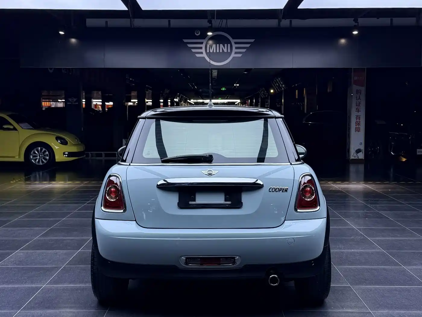 MINI MINI 2012 2011 1.6L COOPER Fun