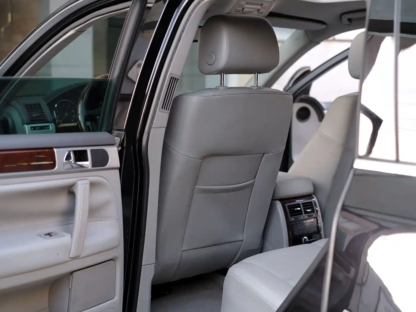 Volkswagen Touareg 2007 3.6L Luxury фото 43