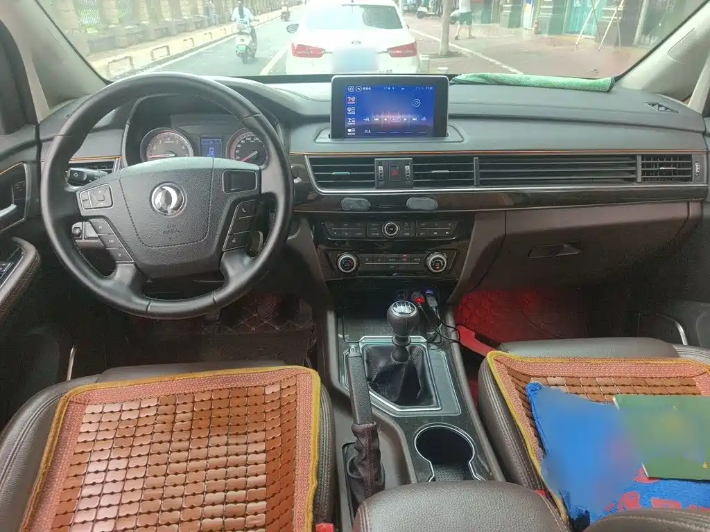Dongfeng Fengxing Fengxing M6 2019 2019 1.5T Manual Long Wheelbase Luxury 7-seater
