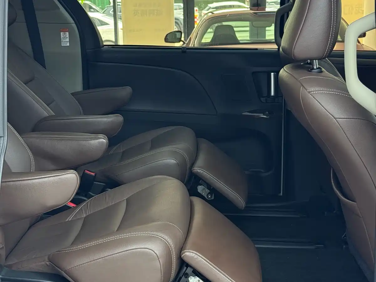Toyota Sienna 2017 2015 3.5L 4WD L