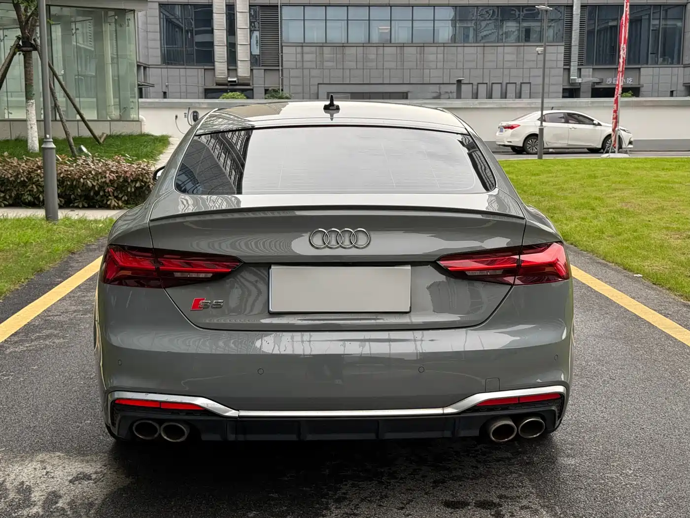AUDI S5