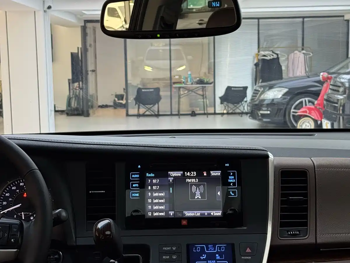 Toyota Sienna 2017 2015 3.5L 4WD L