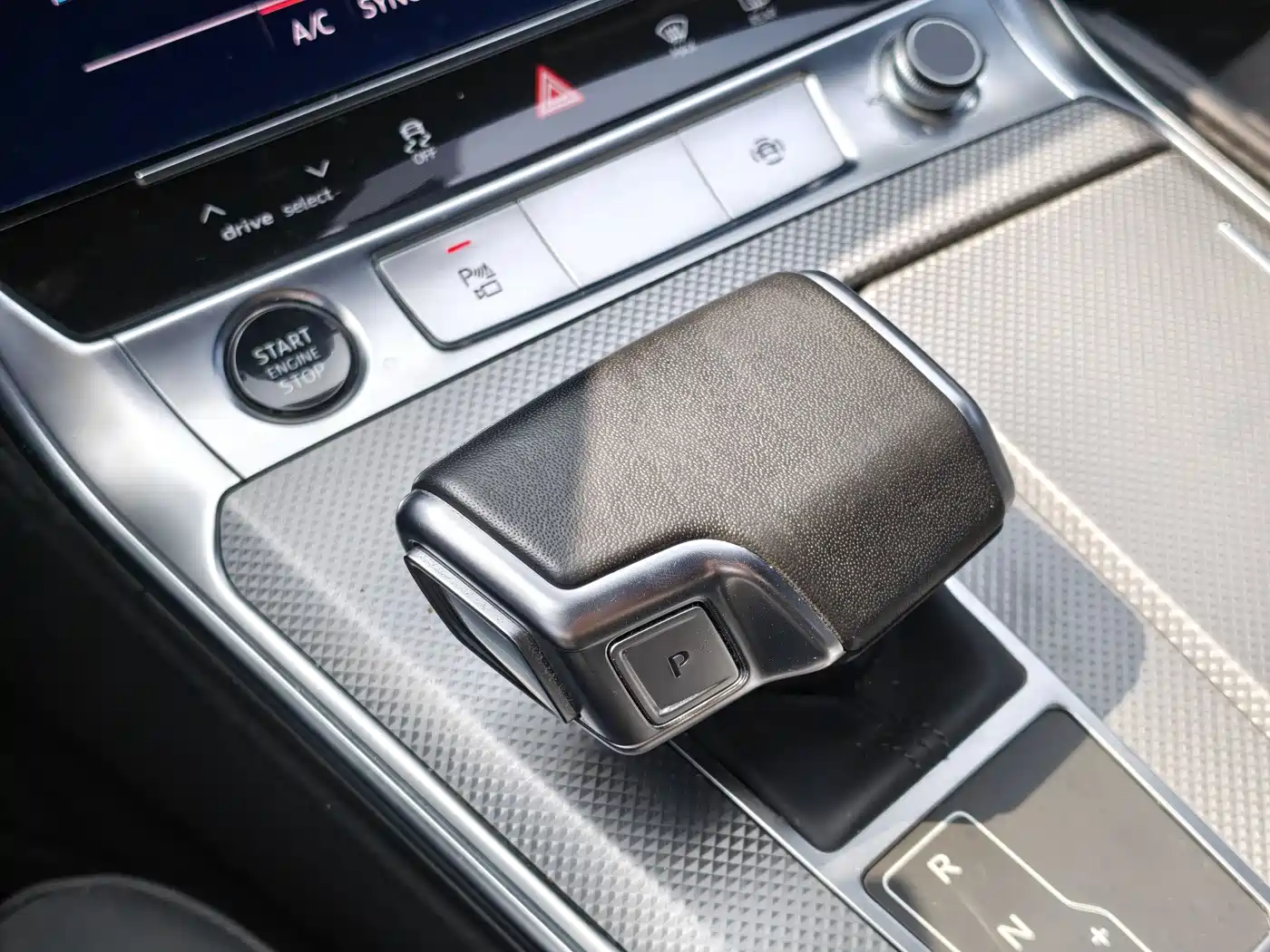 Audi A6L 2024 40 TFSI Luxury Dynamic фото 13