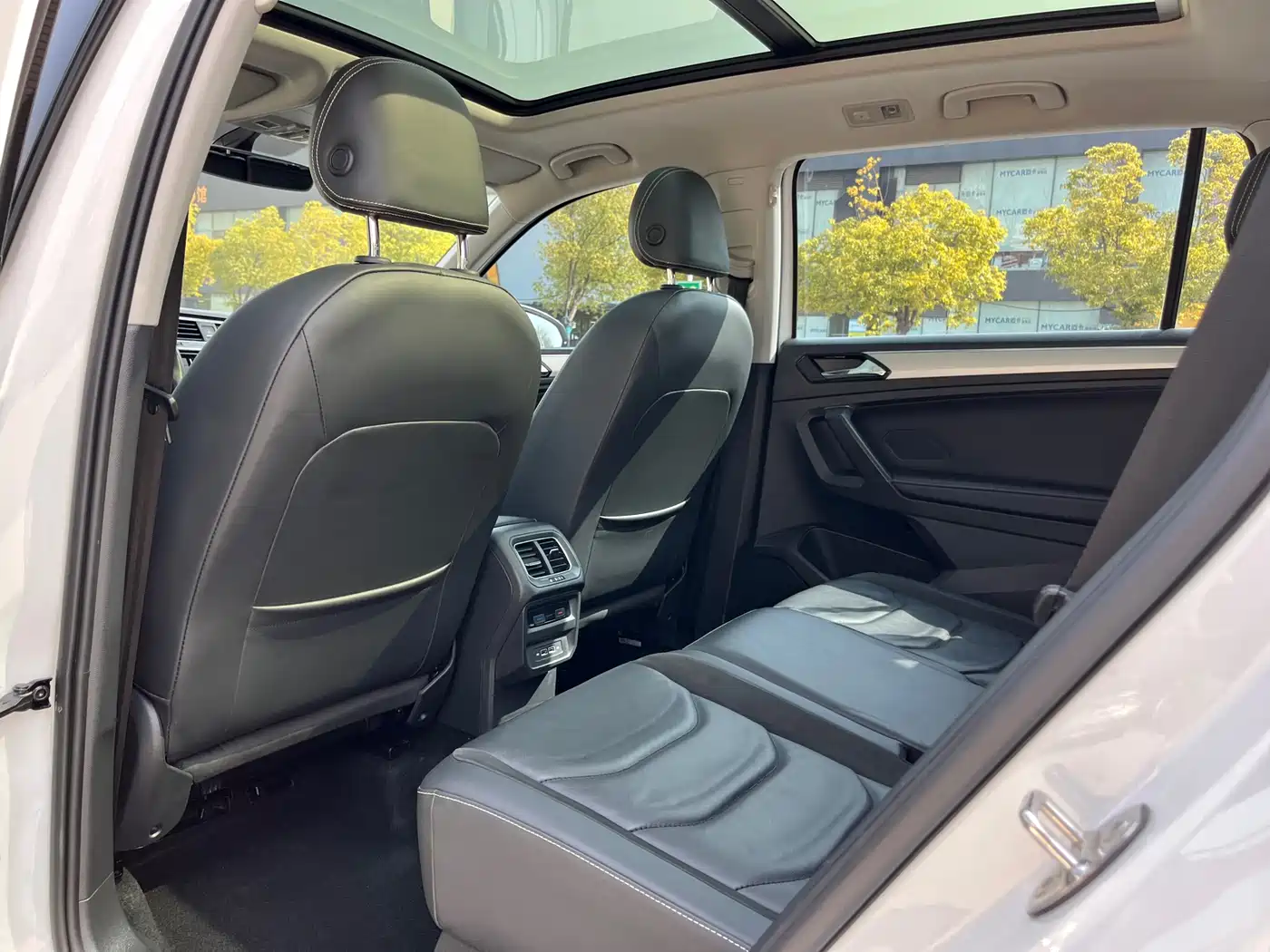 Volkswagen Tiguan L 2018 Facelift 330TSI Automatic 2WD Luxury Edition фото 15