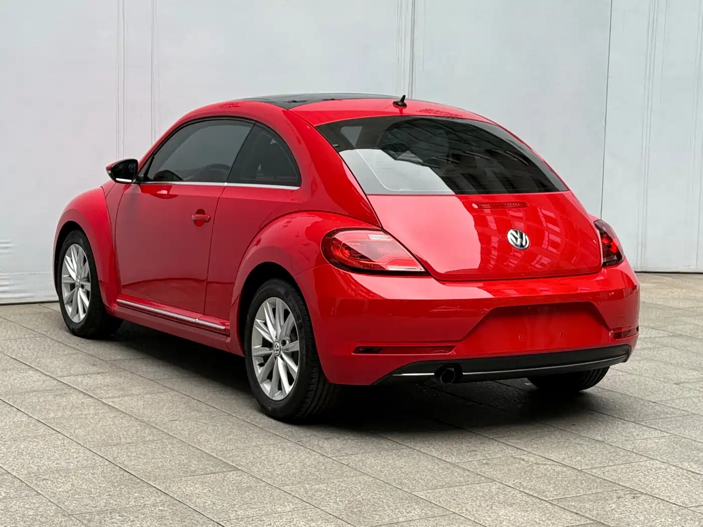 Volkswagen Beetle 2017 180TSI Style фото 7