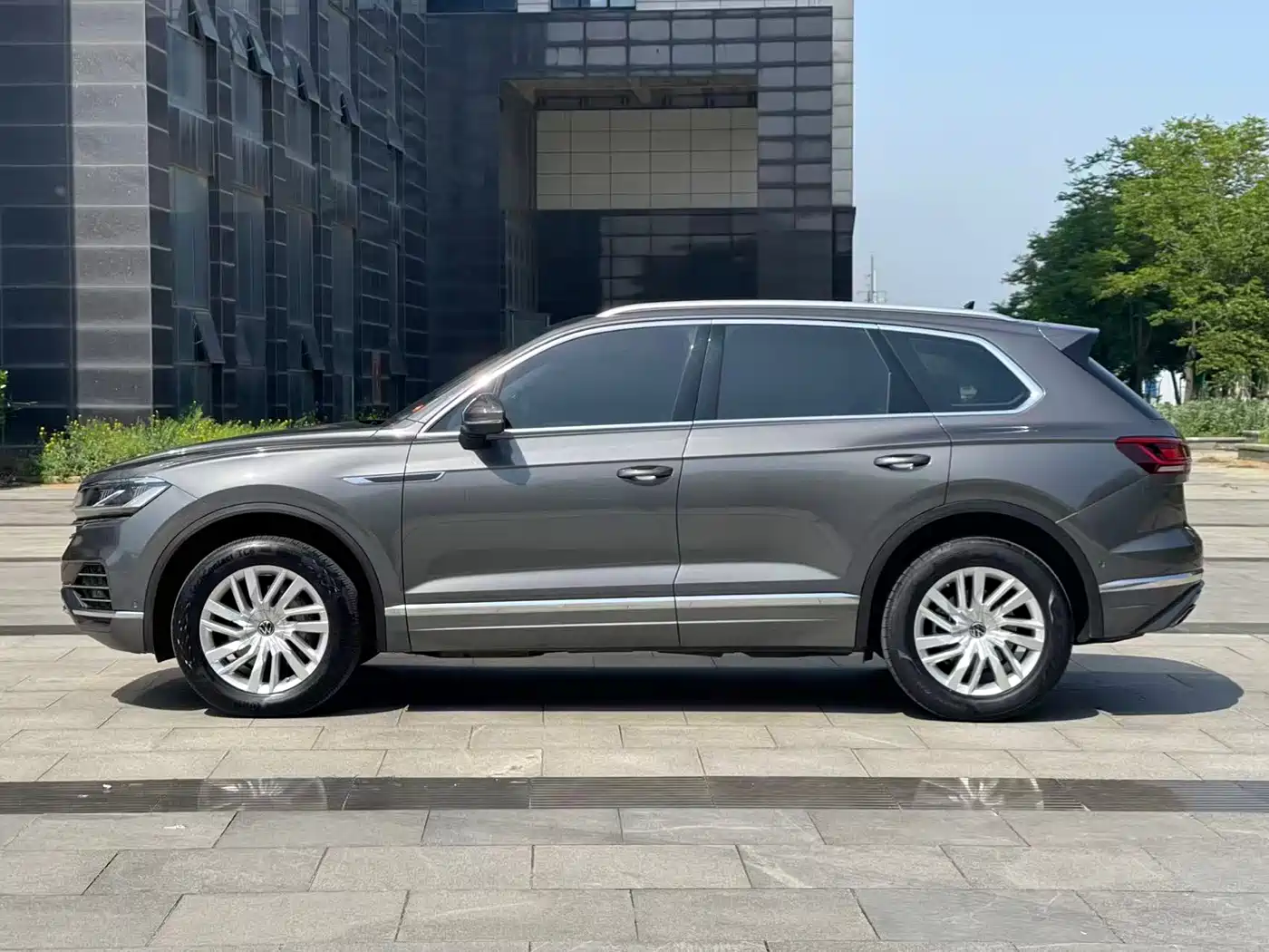 Volkswagen Touareg 2021 2.0TSI R-Line фото 7