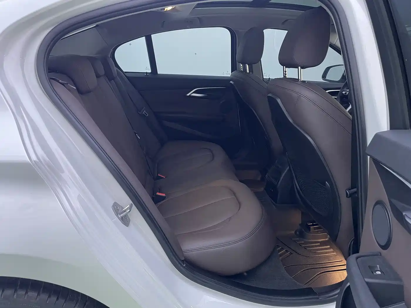 BMW 1 Series 2020 Model 125i Leading M Sport Package фото 9