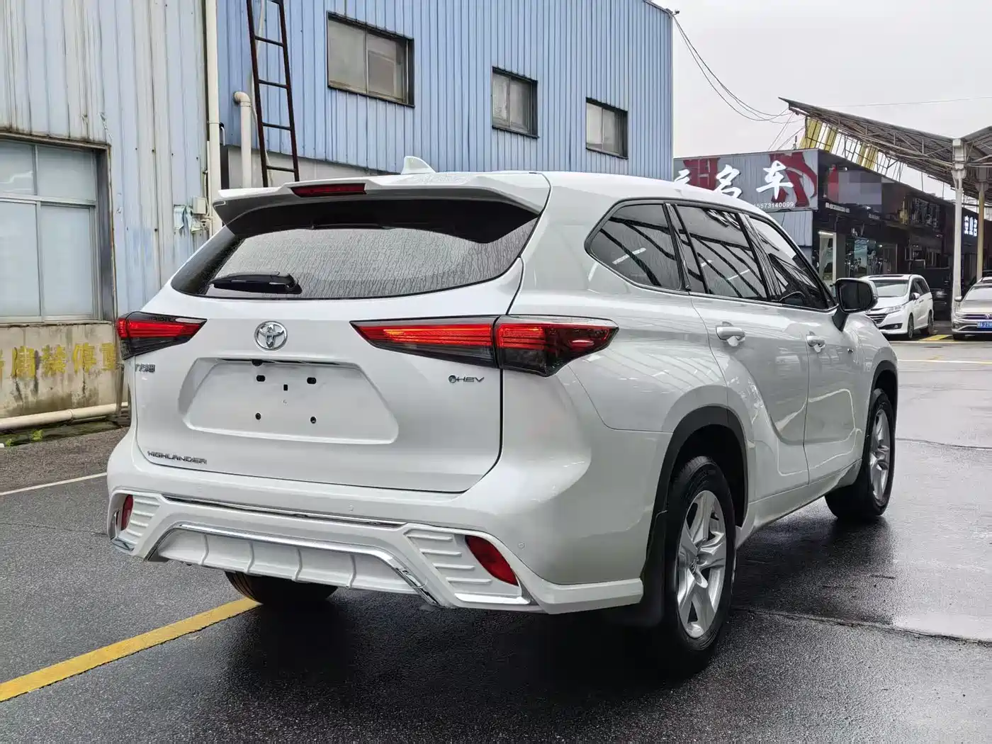 TOYOTA HIGHLANDER