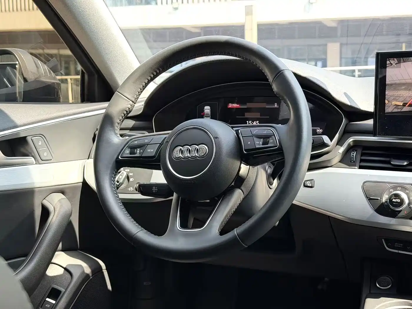Фото 7 - Audi A4L