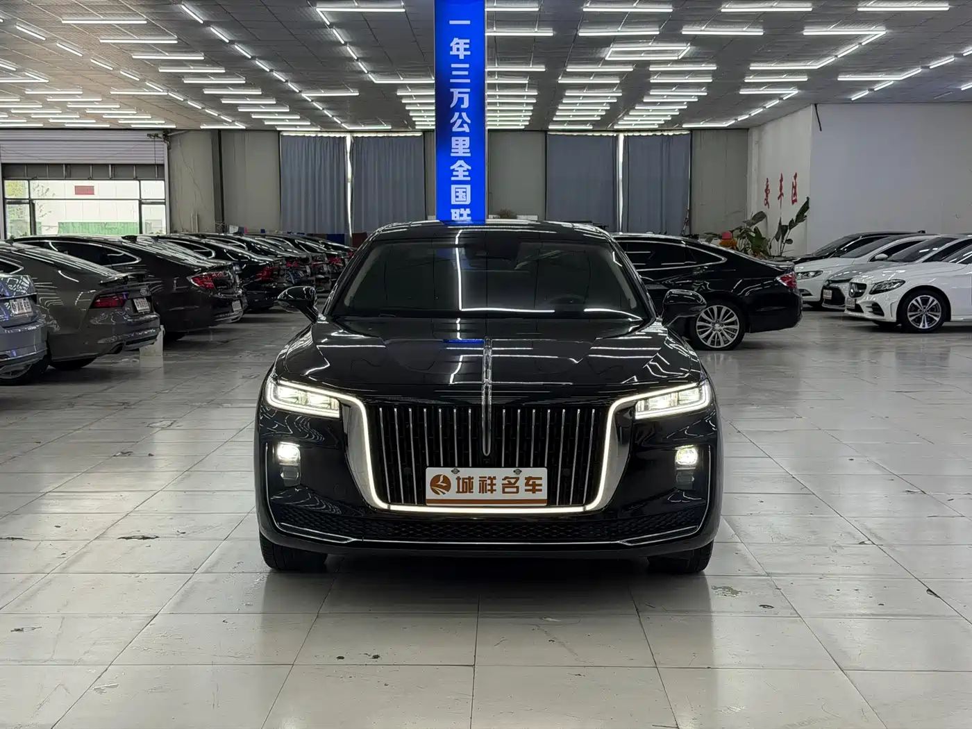 Hongqi H9 2023 Model 2.0T Smart Connect Flagship Edition фото 2