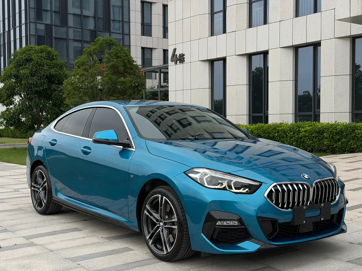 BMW 2 Series (Import) 2023 225i 4-Door Coupe M Sport Package фото 3