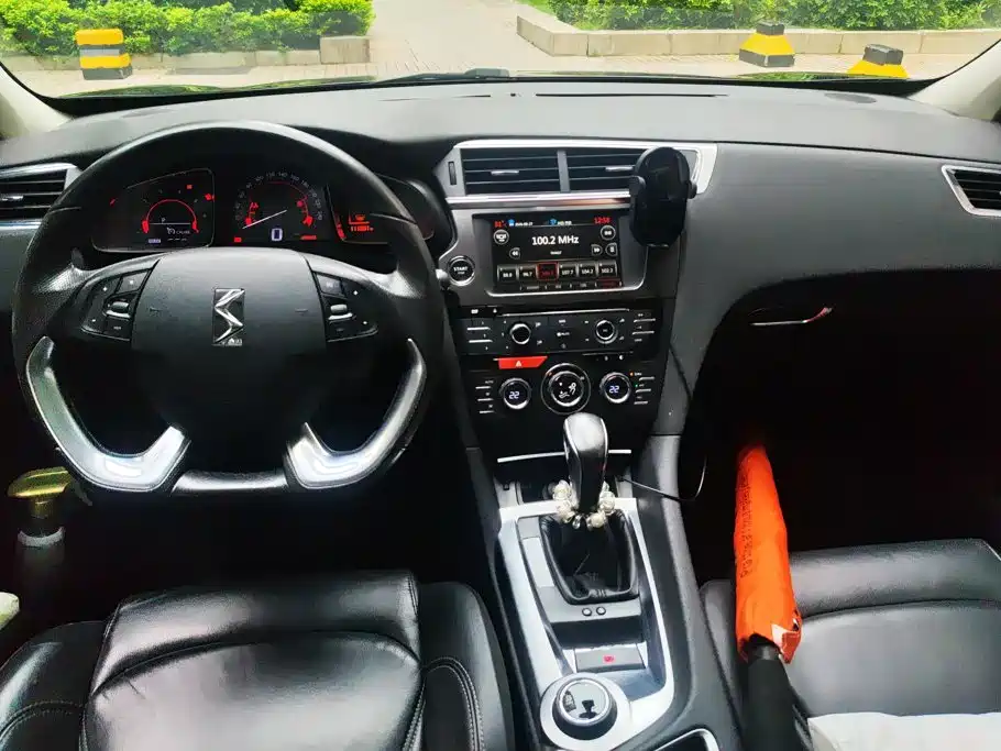 DS 6 2016 2016 1.6T Luxury THP160