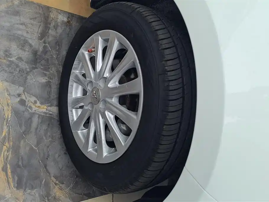 Toyota Vios 2017 1.5L Manual Pioneer фото 6