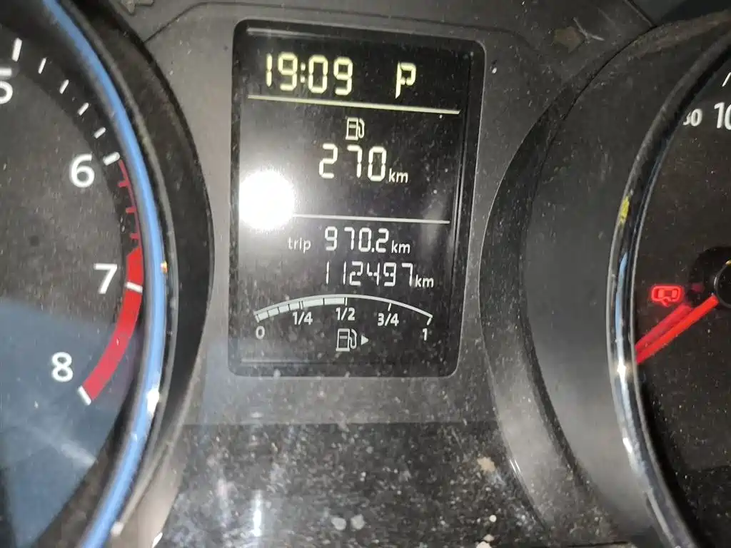 Volkswagen Sagitar 2015 1.6L Automatic Comfort фото 5