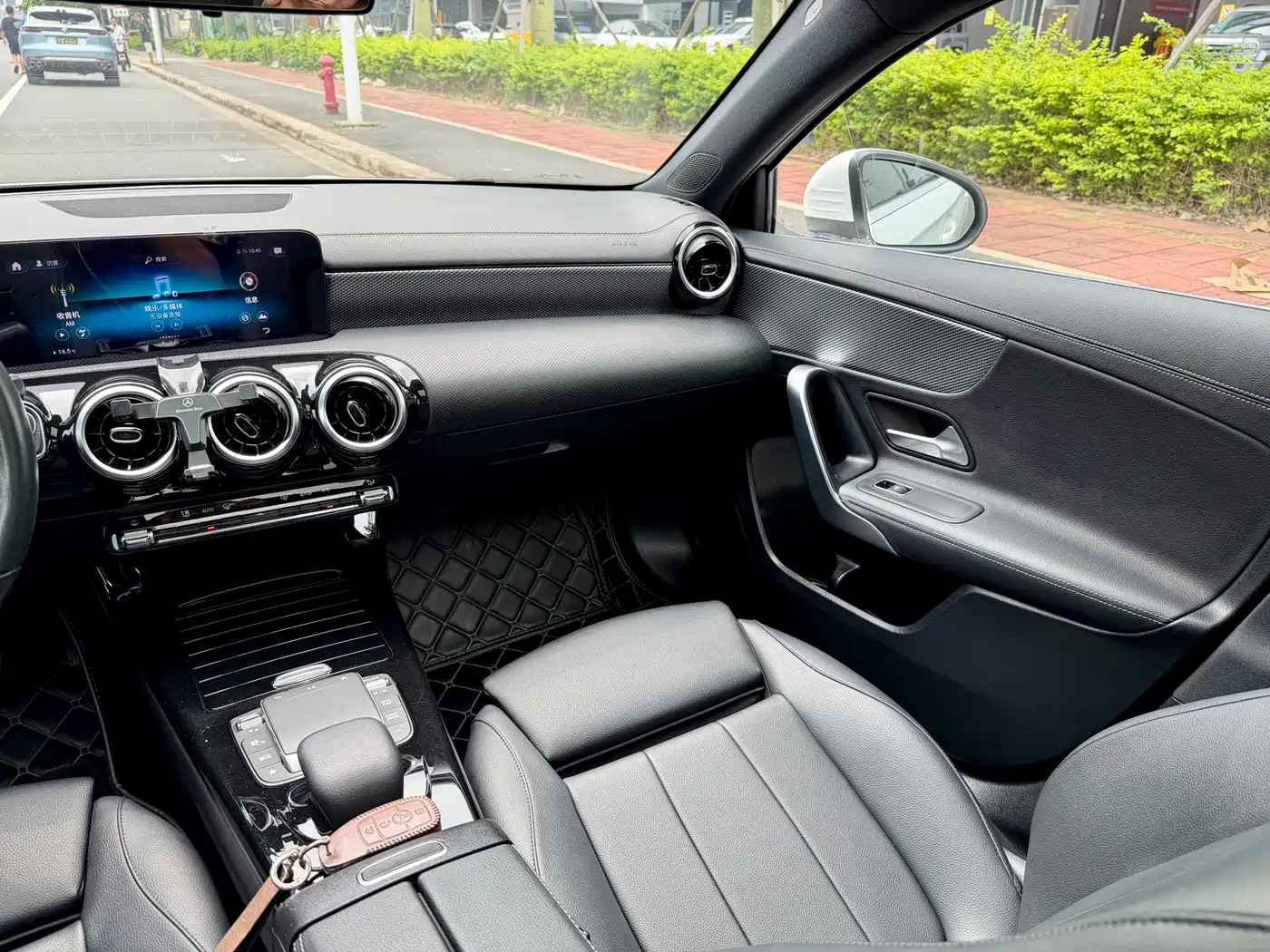 Mercedes-Benz A-Class 2020 Model Facelift A 180 L фото 26