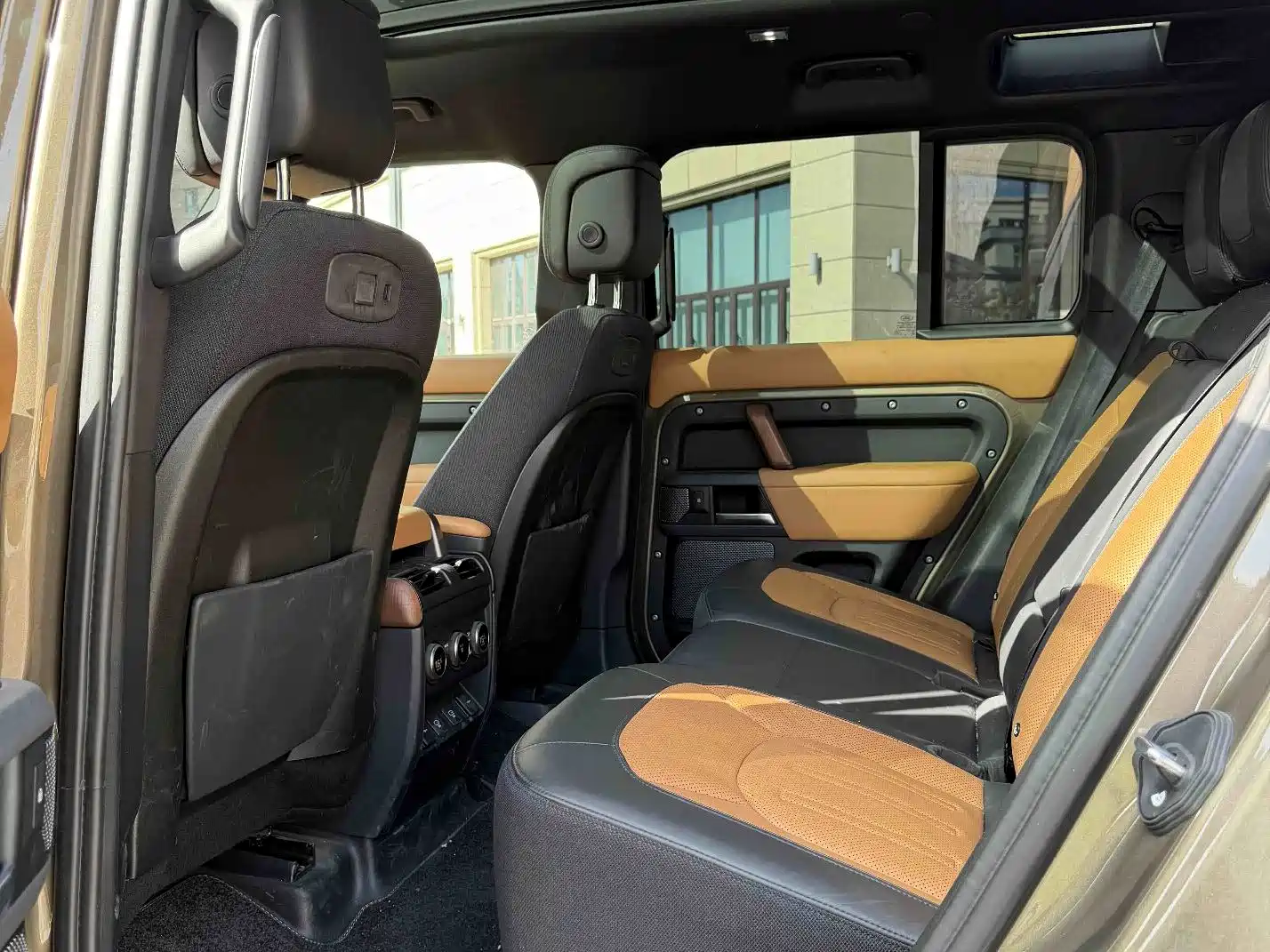 صورة 6 - Land Rover Defender