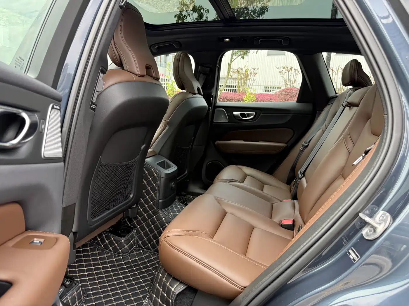 VOLVO XC60 PLUG IN HYBRID