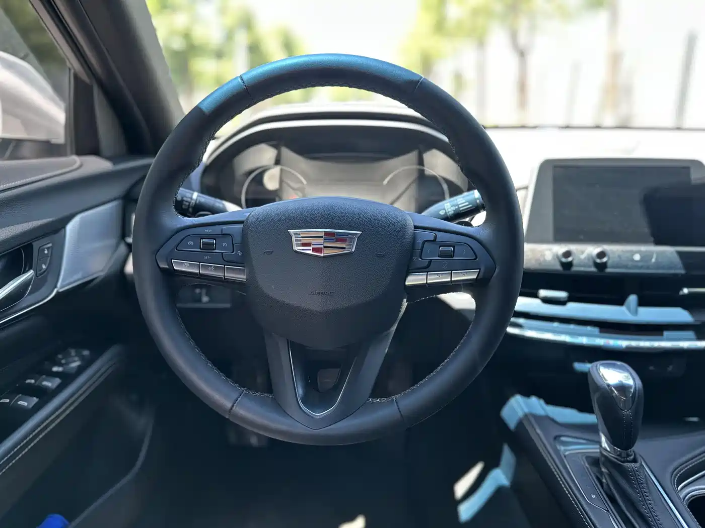 Cadillac CT4 2023 28T Luxury Model фото 8