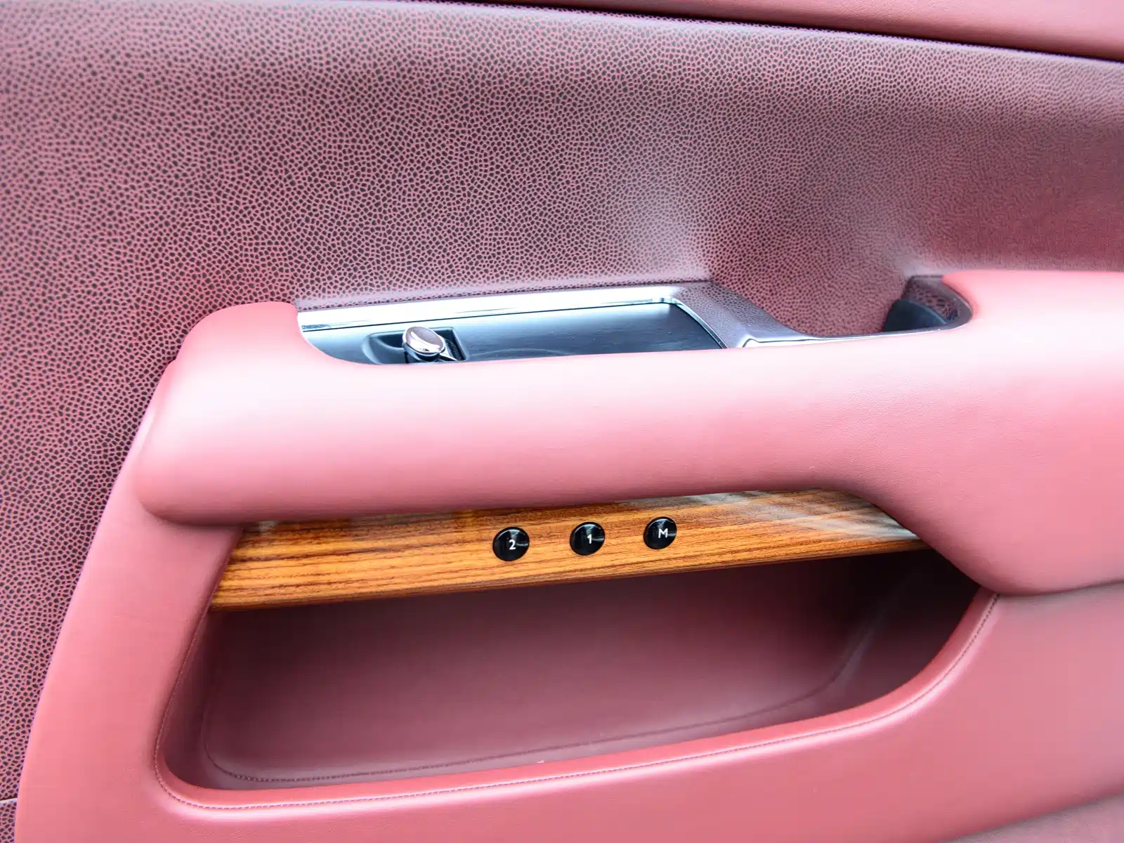 Фото 22 - Rolls-Royce Wraith
