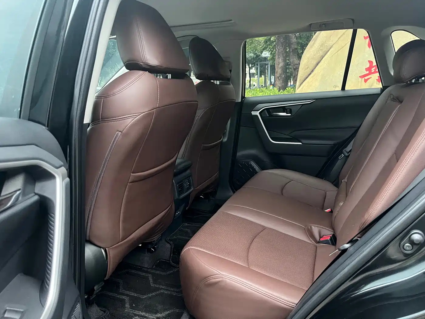 Toyota RAV4 Rongfang 2022 2.0L CVT 2WD Trend Edition фото 5