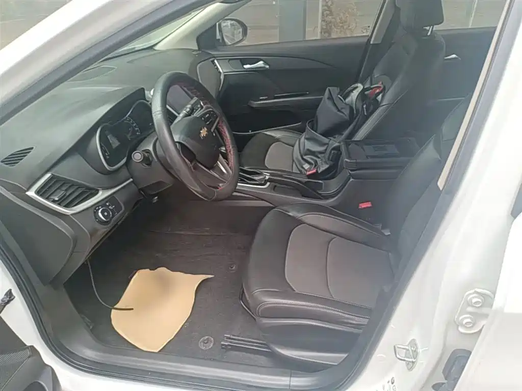 Chevrolet Cavalier 2016 1.5L Automatic Delight Edition фото 15
