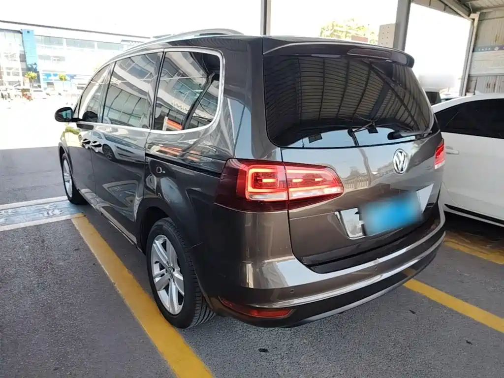 Volkswagen Sharan 2016 380TSI Comfort 7-seater фото 5
