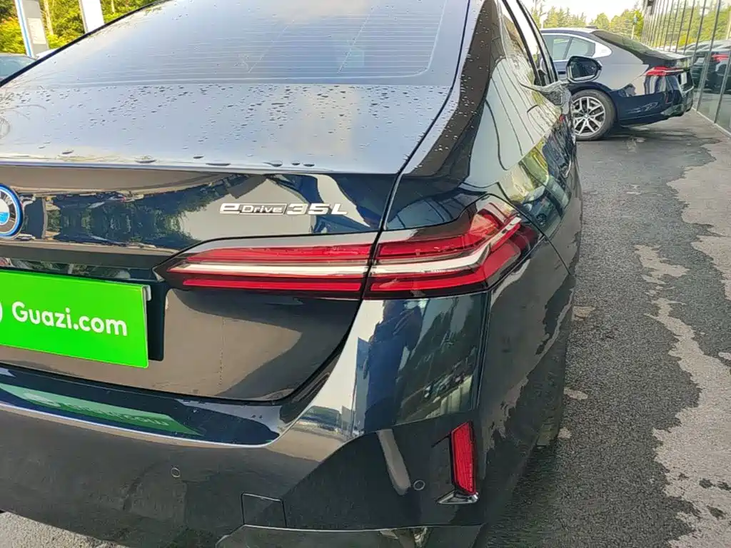 BMW i5 2025 2025 eDrive 35L M Sport Package