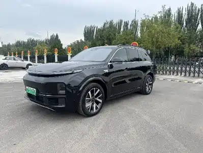 Li Auto L8